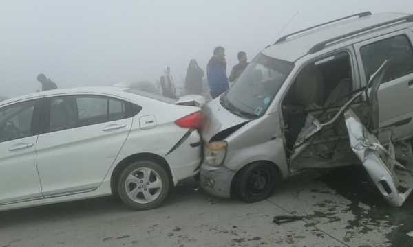 yamuna expressway big accident-india-fog