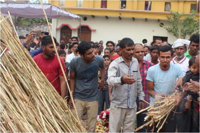 डेढ़ साल के बेटे ने दी शहीद पिता को मुखाग्नि, मां बोली शेर था मेरा बेटा.... 4