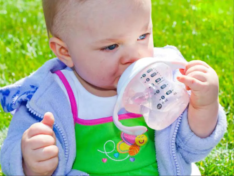 जब बच्चे करें दूध पीने में आनाकानी तो अपनाएँ ये कुछ सफल तरीके...... 4