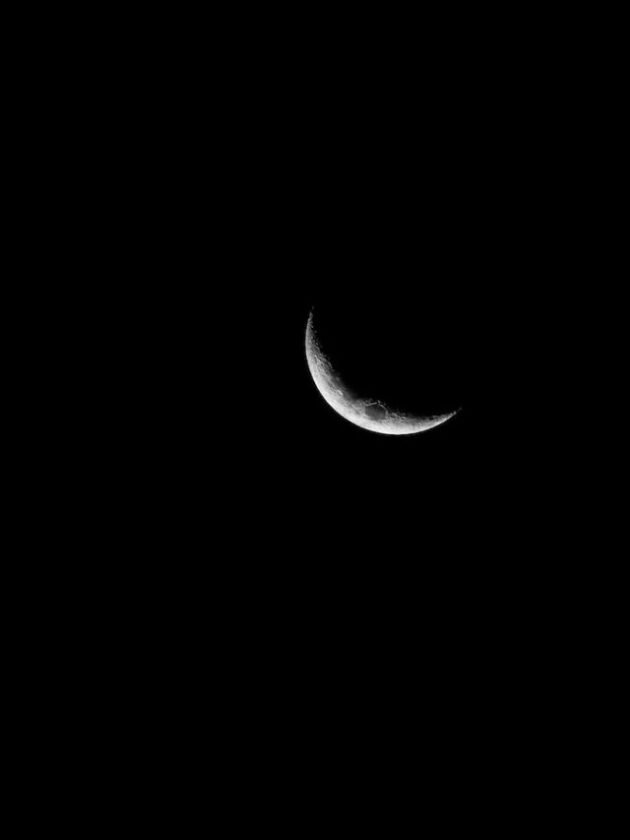 a crescent moon