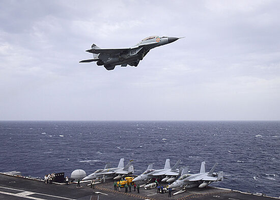 Indian Navy, रक्षा अधिग्रहण परिषद, स्वदेशी उत्पादन को सशक्त बनाना: मोदी सरकार के आत्मनिर्भर भारत अभियान के परिणामस्वरूप भारतीय उपकरणों में 84,560 करोड़ रुपये का निवेश हुआ