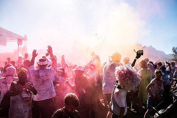 Holi Skin Care Tips|होली में त्वचा की देखभाल युक्तियाँ: सुरक्षित होली कैसे खेलें और होली खेलने के बाद अपनी त्वचा की देखभाल कैसे करें? 5 Holi Skin Care Tips: How to play safe Holi and How to take care of your skin after playing Holi? 1